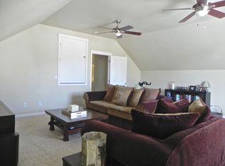 59941 Isabella Ln, Saint Helens, OR 97051