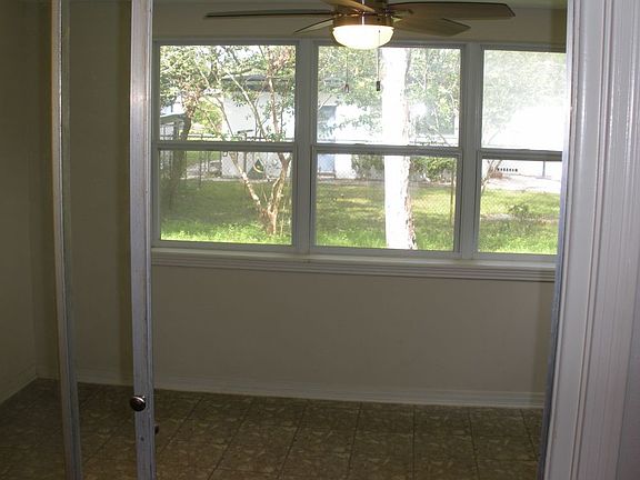 2nd image of 6423 S Ledbury Dr