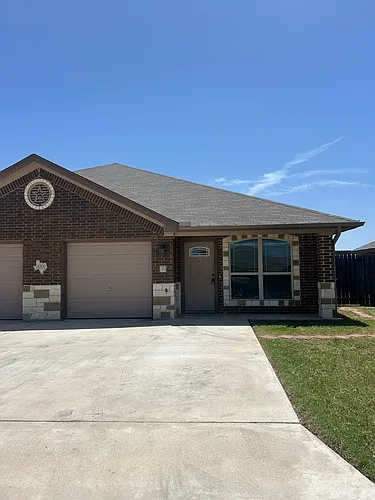 4300 Hunters Place Dr #B Photo 1