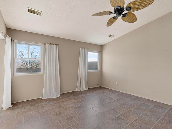 5th image of 6383 Roadrunner Loop NE