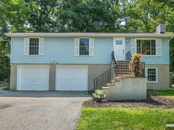 148 Papscoe Rd W, Hewitt, NJ 07421