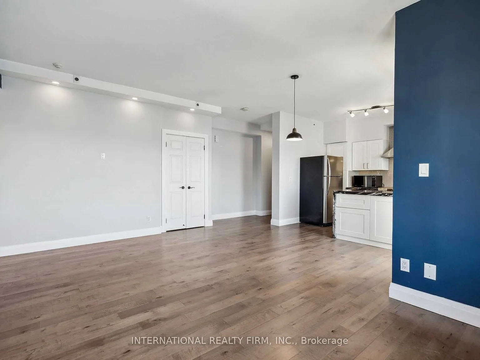 2 bed, $4,400 — Photo 4
