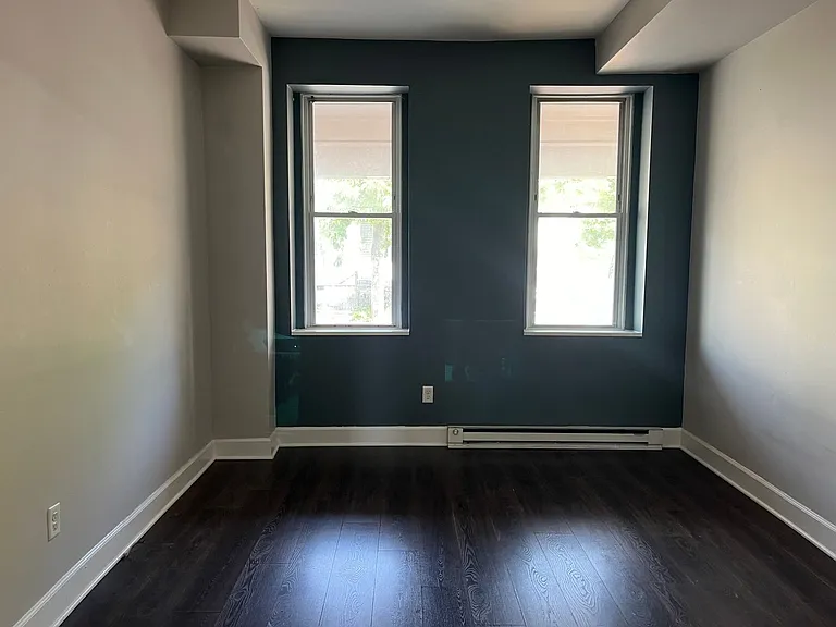 311-313 N. 5th Ave. — Photo 8
