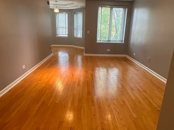 6755 S Crandon Ave #2, Chicago, IL 60649