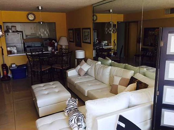 2nd image of 200 172nd St APT 506