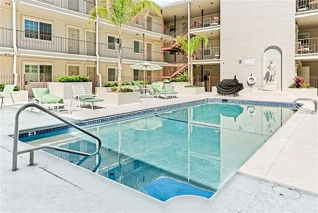 1765 Coliseum St #303 — Photo 30