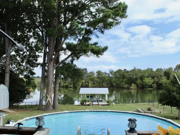 105 Edgewater Dr, Winchester, TN 37398