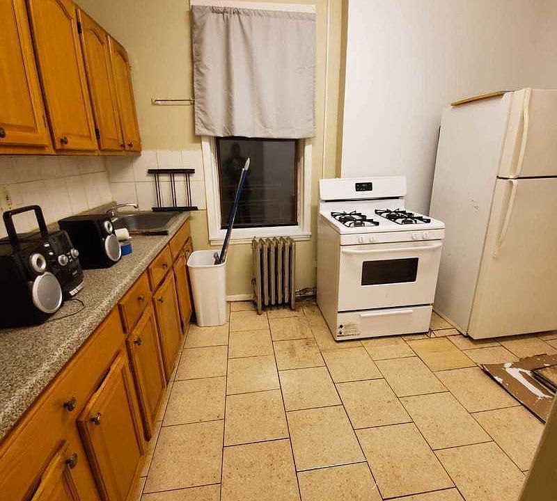 1st image of 259 Martense St APT 16