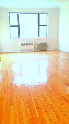 Rented by Manhattan Connection | media 7