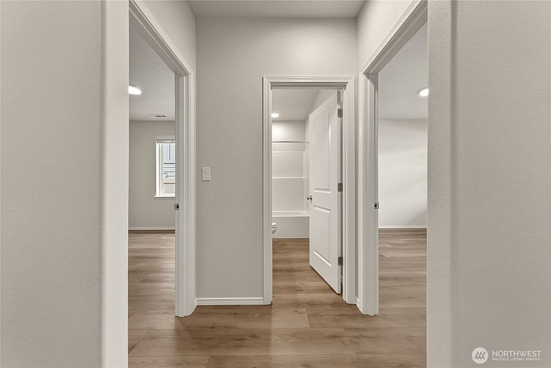 3rd image of 643 Ava Street