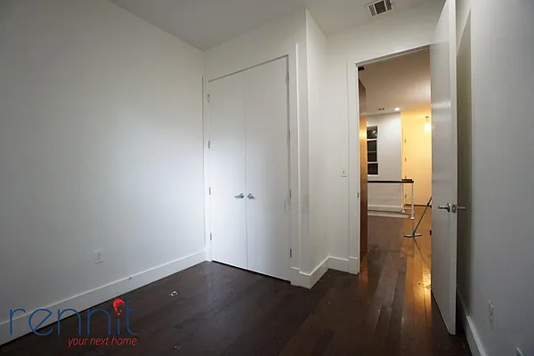 Rented by Rennit Inc. | media 24