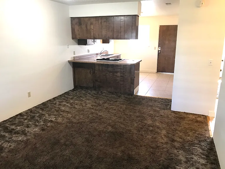 Prosperity Manor — Photo 10