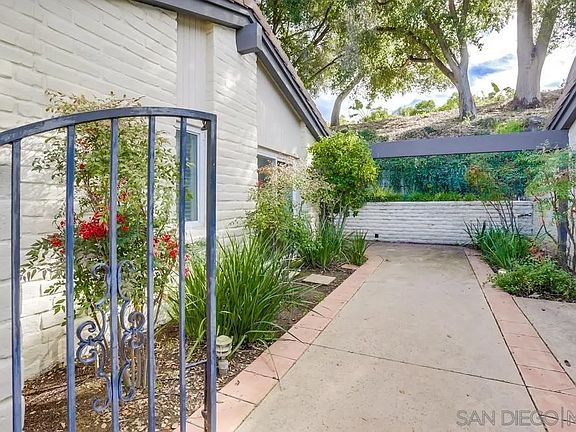 2nd image of 32351 Cahuka Ct