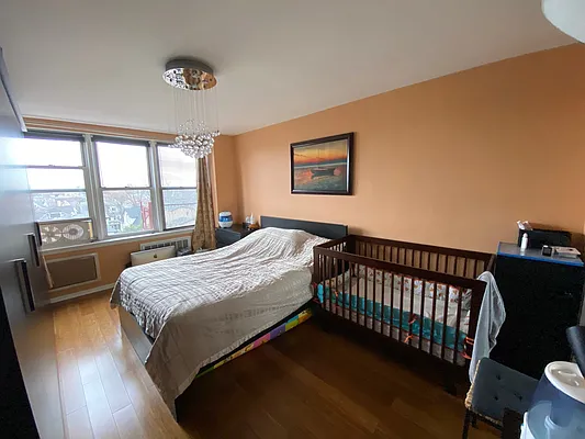 Sold by Dom Realty | media 15