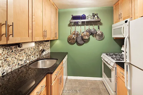 Sold by Town Residential | media 8