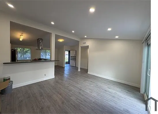 12212 Bradford Pl — Photo 2