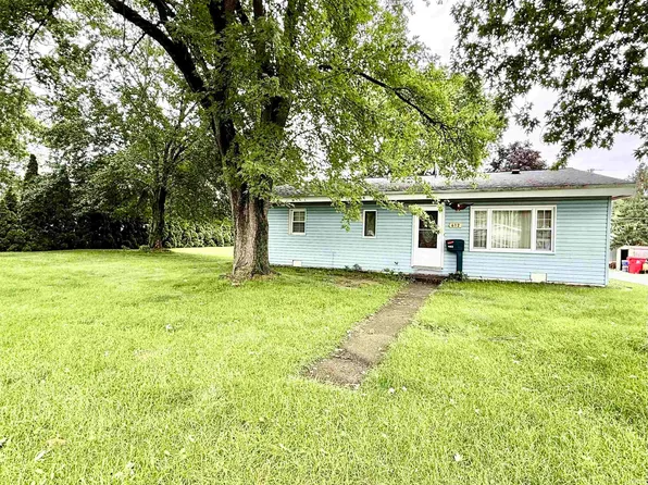 612 S West St, Winamac, IN 46996