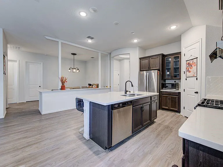 3507 Sunburst Ct — Photo 30
