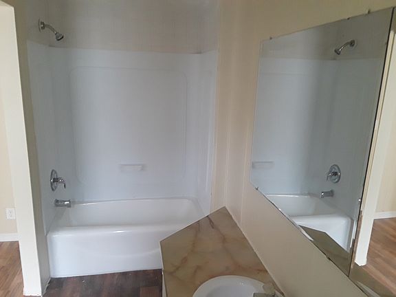 4th image of 10619 Bay Hills Cir
