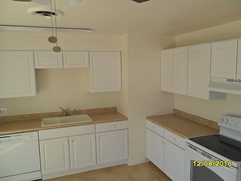 11363 N 113th Ave — Photo 5