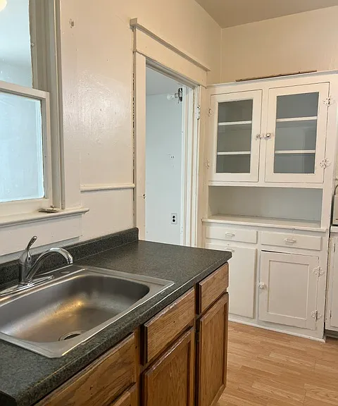 516 4th St #4 — Photo 7