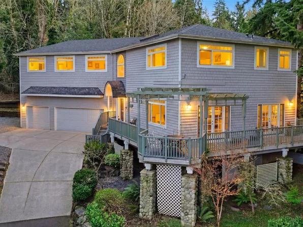 12117 Clearview Drive, Edmonds, WA 98026