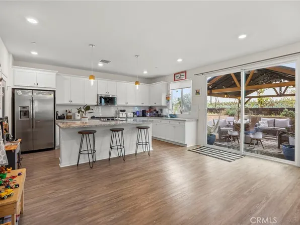 2131 Sunkist Dr, Santa Paula, CA 93060