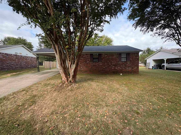 207 Joy Dr, Searcy, AR 72143