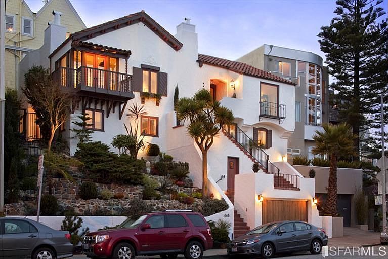 1st image of 446 Roosevelt Way
