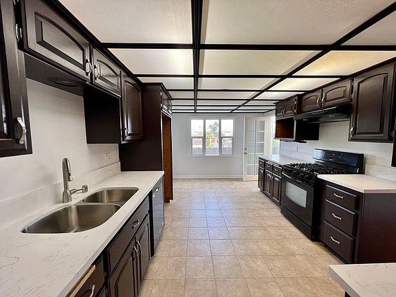5th image of 4421 W 63rd St