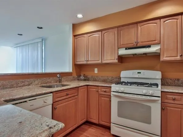 700 Mainsail Lane image 6 of 28