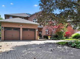 1634 Tipperary Ct, Mississauga, ON L5H3Z4