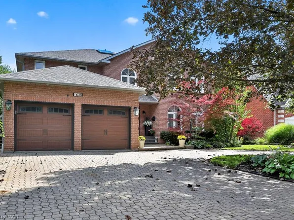 1634 Tipperary Ct, Mississauga, ON L5H 3Z4