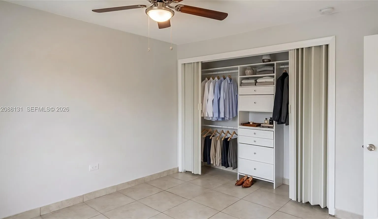 Sunset Palms West Condo — Photo 4