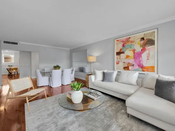 90 Edgewater Dr APT 201, Coral Gables, FL 33133
