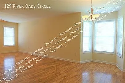 3 bed, 1400 sqft, $1,525 — Photo 3