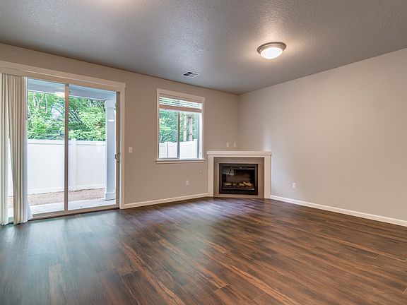 4th image of 10313 NE 61st Cir