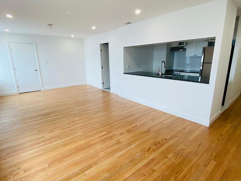 1st image of 48 Franklin Blvd #0