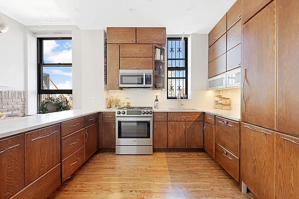 Sold by Compass | media 4