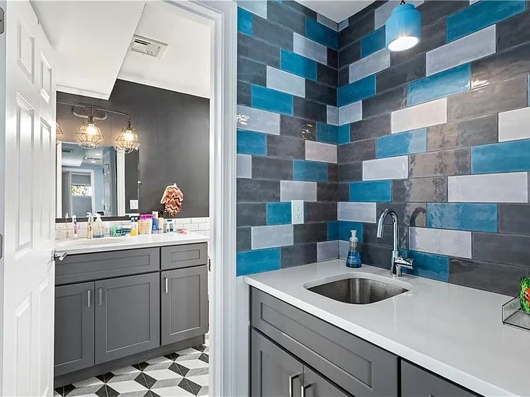 4 James St #2 — Photo 9