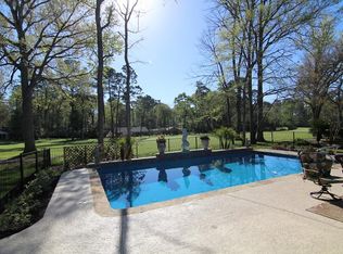 82 Hallmark Dr, Panorama Village, TX 77304
