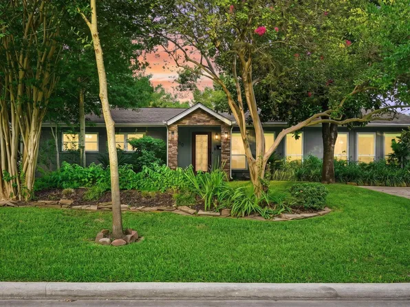 1320 Woodvine Dr, Houston, TX 77055