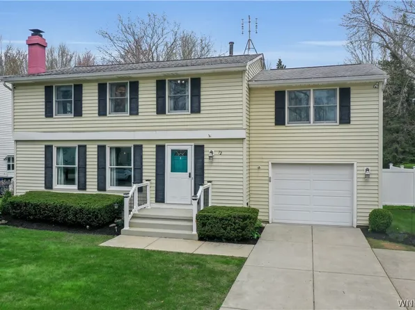 72 October Ln, Amherst, NY 14228