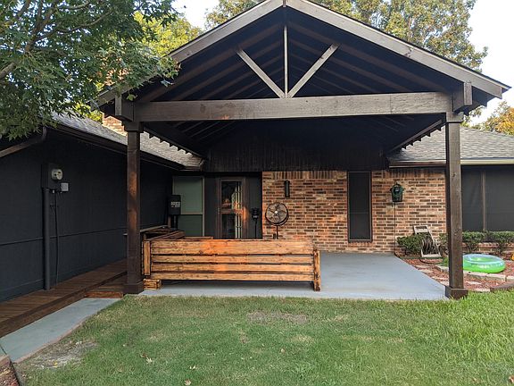 5th image of 3905 Vista Woods Dr