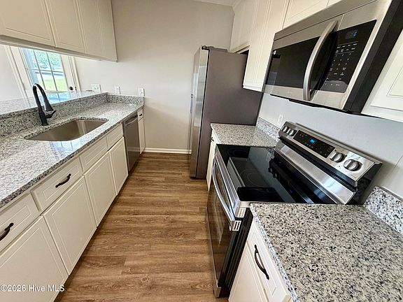 5th image of 1117 Bermuda Road