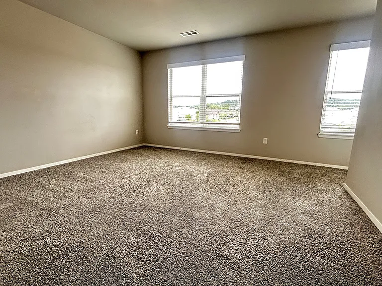 949 E Sparrow Cir — Photo 7