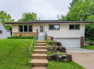 1429 Aldoro Dr, Waukesha, WI