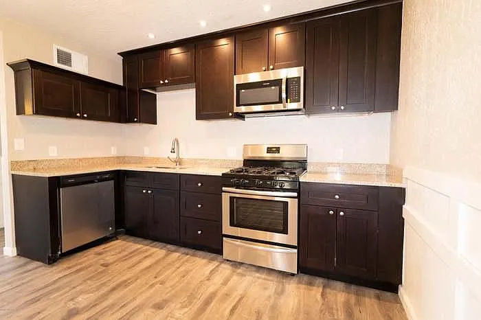 575 W Camino Yucca — Photo 3