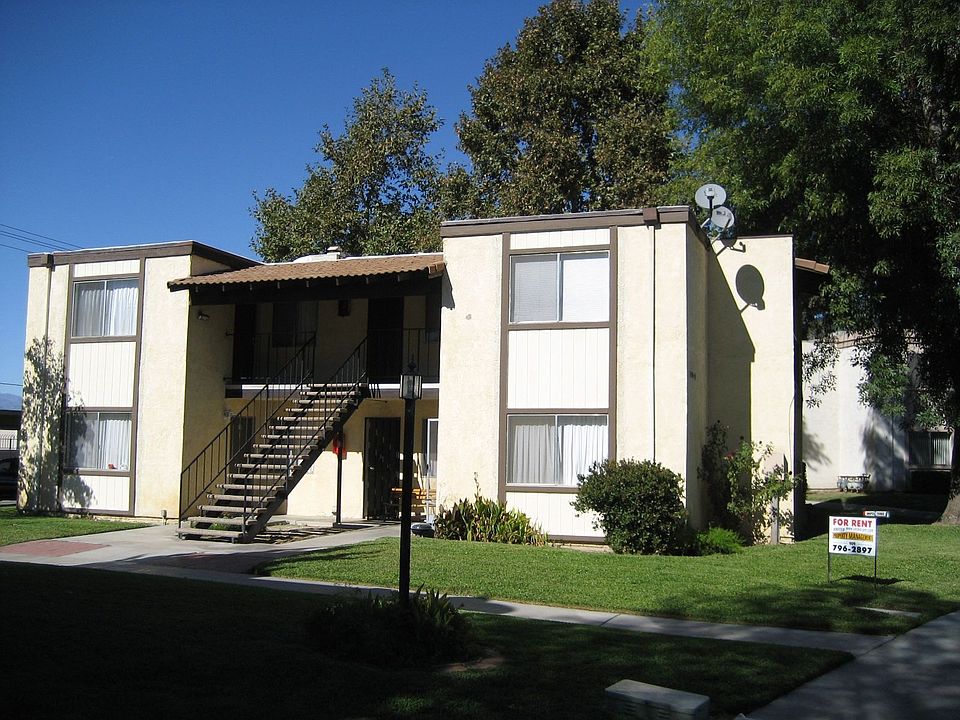 1st image of 24508 Canada St