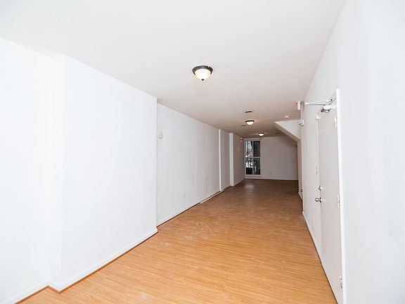 3rd image of 2516 N Charles St #E